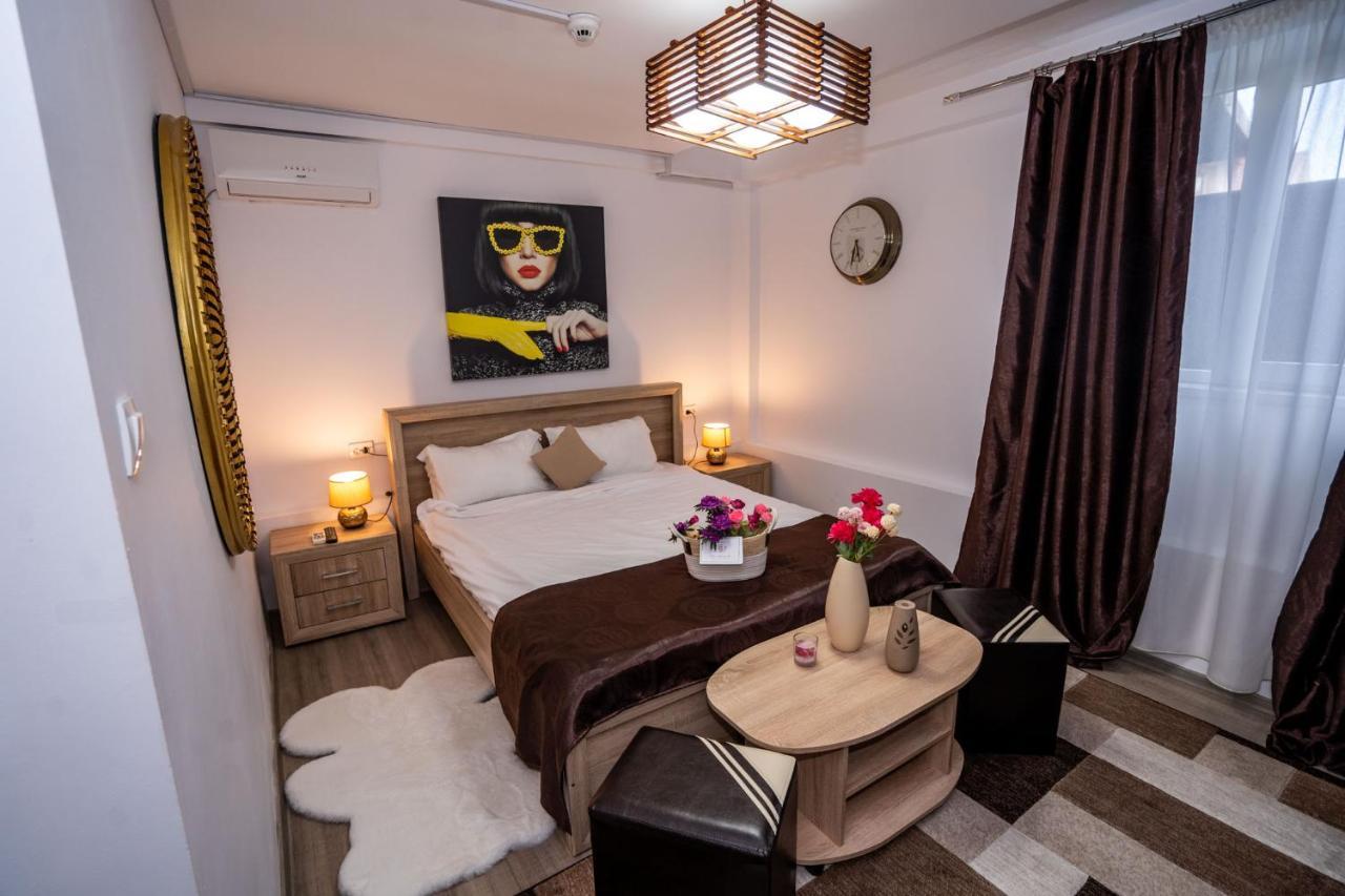 Hotel Casa Del Flor Costinesti Extérieur photo