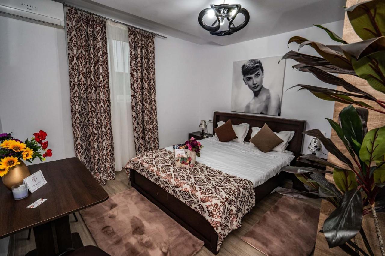 Hotel Casa Del Flor Costinesti Extérieur photo