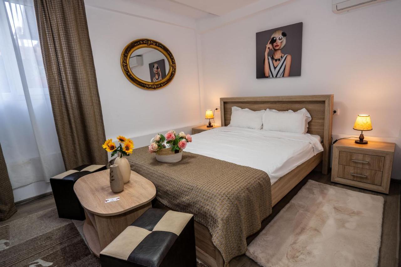 Hotel Casa Del Flor Costinesti Extérieur photo