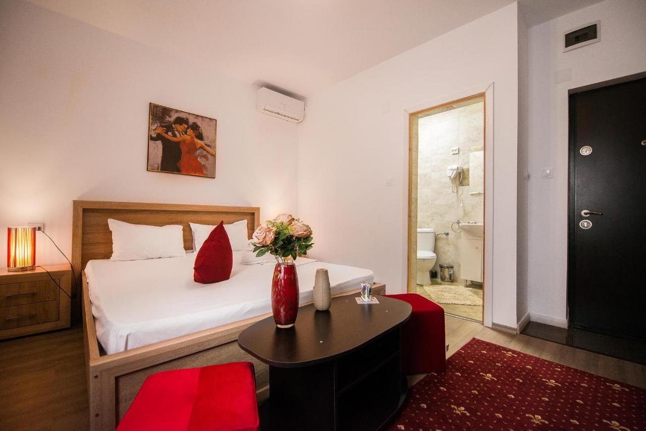 Hotel Casa Del Flor Costinesti Extérieur photo