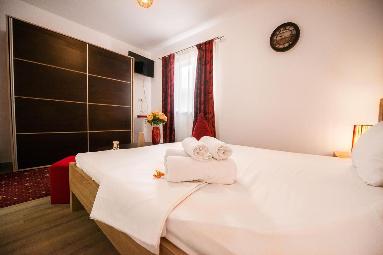 Hotel Casa Del Flor Costinesti Extérieur photo
